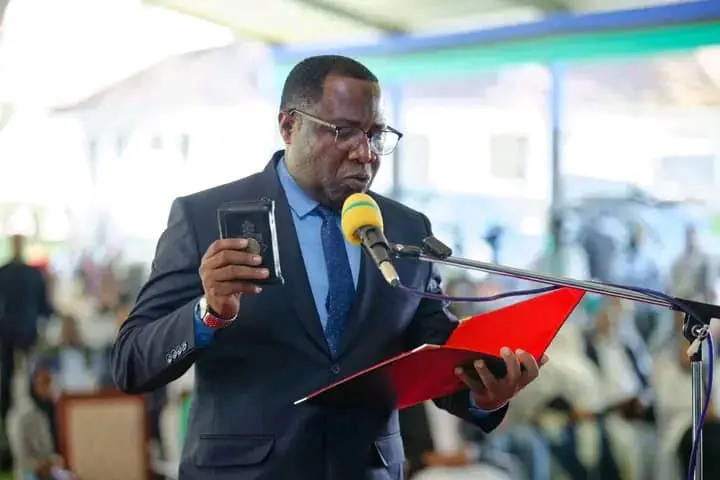 KUAPISHWA KWA WAZIRI